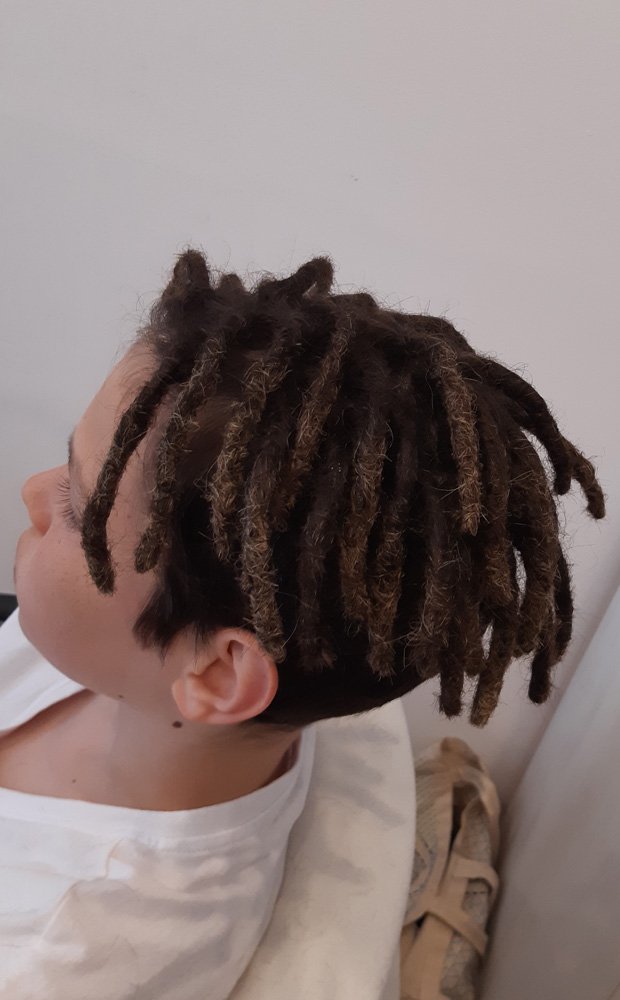 Read more about the article Raszta hajszín és trendek: Hogyan kövesd az aktuális divatot?