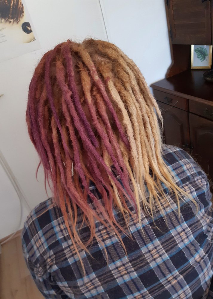 You are currently viewing Raszta frizura előnyök: Miért érdemes választani?