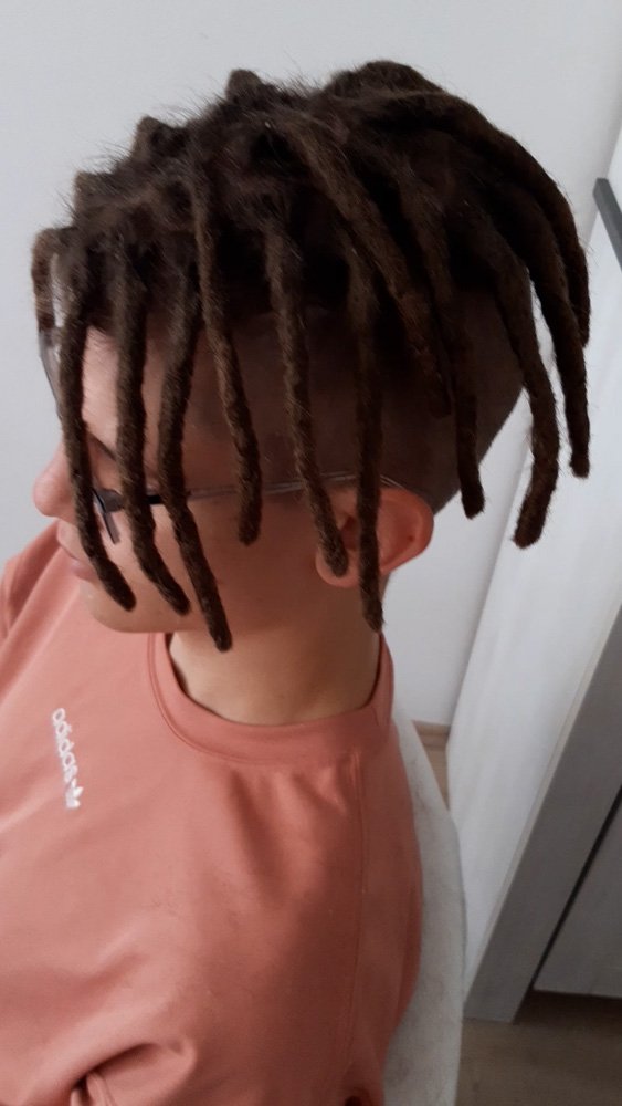 You are currently viewing Raszta hajápolás és bőrápolás: Miért van szükség mindkettőre?